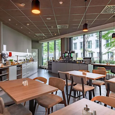 Novotel Parkstadt Schwabing 4*