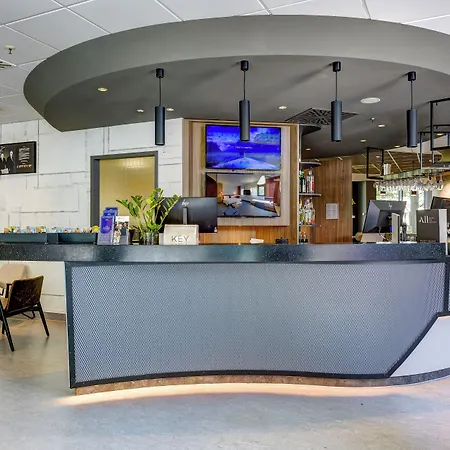 Novotel Parkstadt Schwabing מלון