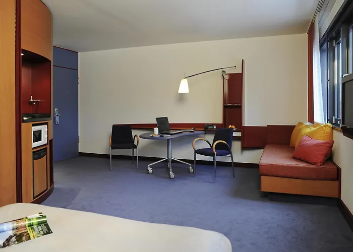 Novotel Parkstadt Schwabing 4* München