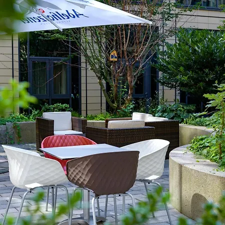 Hotell Novotel Parkstadt Schwabing 4*