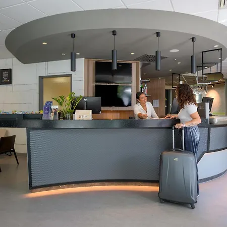 Hotell Novotel Parkstadt Schwabing 4*
