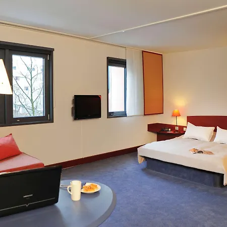 Hotell Novotel Parkstadt Schwabing 4*
